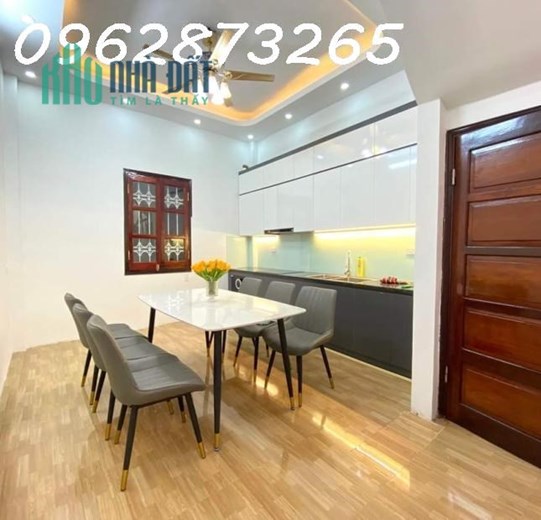 Bán nhà đất PHƯỜNG VIỆT HƯNG - Q. LONG BIÊN. 4 tầng, gần công viên hồ nước. Diện tích 59M2. Giá 3.6