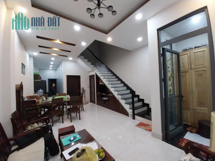 NHÀ PHỐ HIỆN ĐẠI BẬC NHẤT Q12 - NGANG 5M - 4 TẦNG NHÀ ĐẸP...