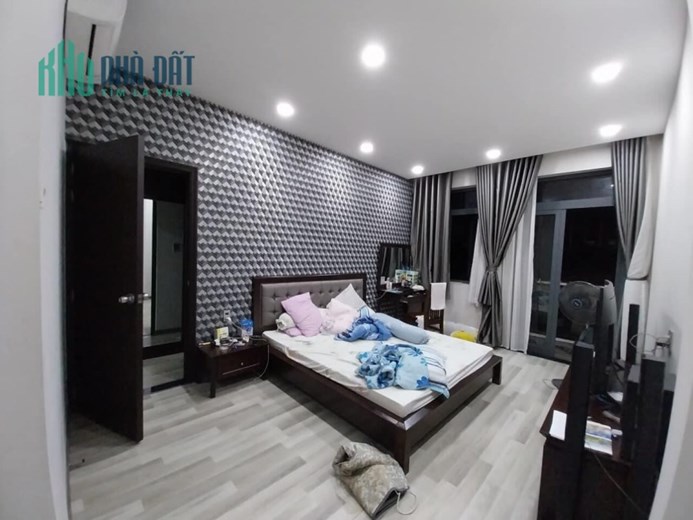NHÀ PHỐ HIỆN ĐẠI BẬC NHẤT Q12 - NGANG 5M - 4 TẦNG NHÀ ĐẸP...