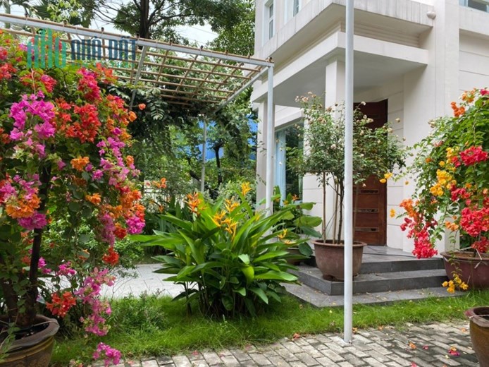 Cho thuê biệt thự Splendora An Khánh, 350m2 6 phòng ngủ đầy đủ tiện nghi