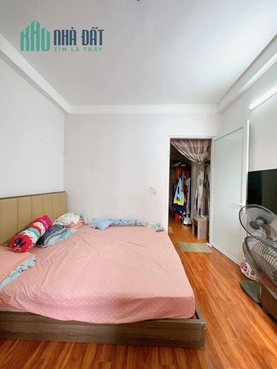 Bán nhà Thạch Bàn, Dân xây, Gần phố, 35m2, 4T, chỉ nhĩnh 3 tỷ.