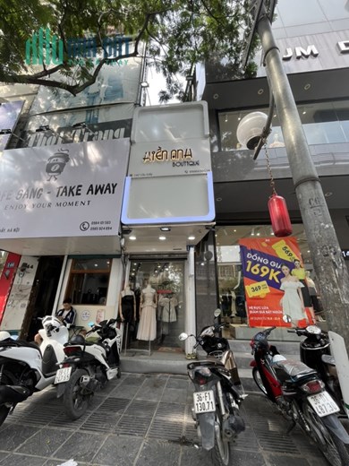 SANG NHƯỢNG MẶT BẰNG KINH DOANH SHOP THỜI TRANG  ĐỊA CHỈ 142 CẦU GIẤY, HÀ NỘI