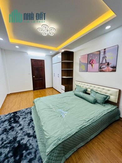 Bán nhà Mỹ Đình- 32m x 5T- Ở ngay- gần phố-Chỉ 3 tỷ 85.