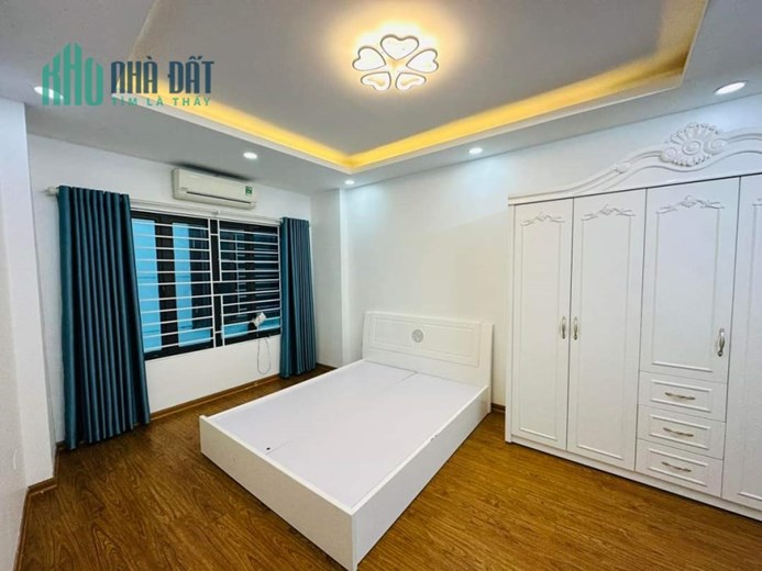 Bán nhà Mỹ Đình- 32m x 5T- Ở ngay- gần phố-Chỉ 3 tỷ 85.