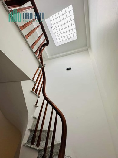 Bán nhà Mỹ Đình- 32m x 5T- Ở ngay- gần phố-Chỉ 3 tỷ 85.