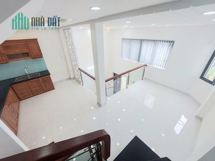 Hẻm 1/ Xe Hơi Tới Nhà, 35m2 x 2T gần Chợ Phạm Văn Bạch, Giá Chỉ 1,9 tỷ