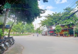 Bán lô đất - 80m2 - Mt đường Nguyễn Thị Mười P4Q8 - Giá : 11 Tỷ 500