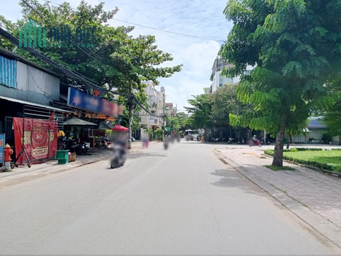 Bán lô đất - 80m2 - Mt đường Nguyễn Thị Mười P4Q8 - Giá : 11 Tỷ 500