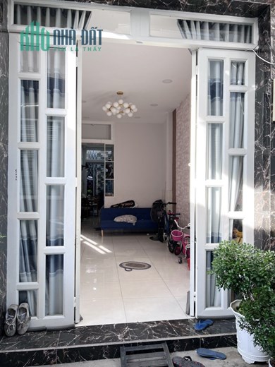 Nhà mới 3 tầng Phạm Thế Hiển P6Q8. Giá 5 tỷ TL - Giá : 5 Tỷ (TL)
