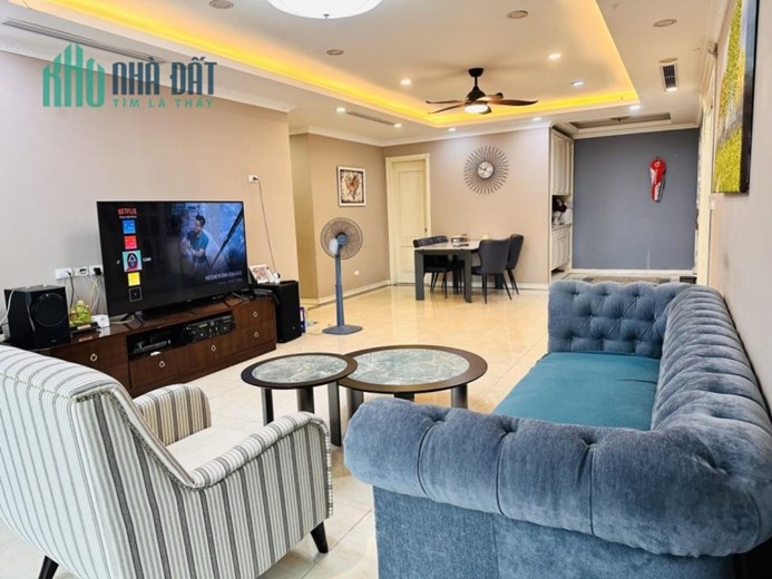 CHÍNH CHỦ CẦN BÁN Căn Chung Cư 379 Đội Cấn, Hà Nội
