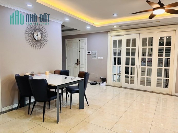 CHÍNH CHỦ CẦN BÁN Căn Chung Cư 379 Đội Cấn, Hà Nội