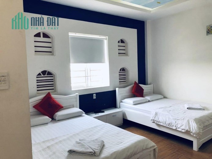 BÁN KHÁCH SẠN 4 SAO - GẦN 20 PHÒNG THU DOANH THU HƠN 250TR/THÁNG - MẶT TIỀN VIP HÓC MÔN - GIÁ NHỈNH