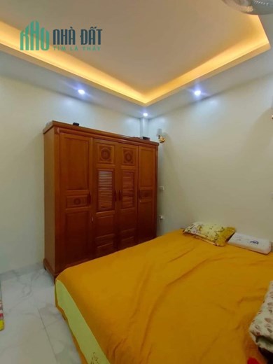 Bán nhà 5T ngõ 604 Ngọc Thuỵ, đường nhựa oto tránh, kinh doanh giá nhỉnh 5 tỷ LH: 0936123469