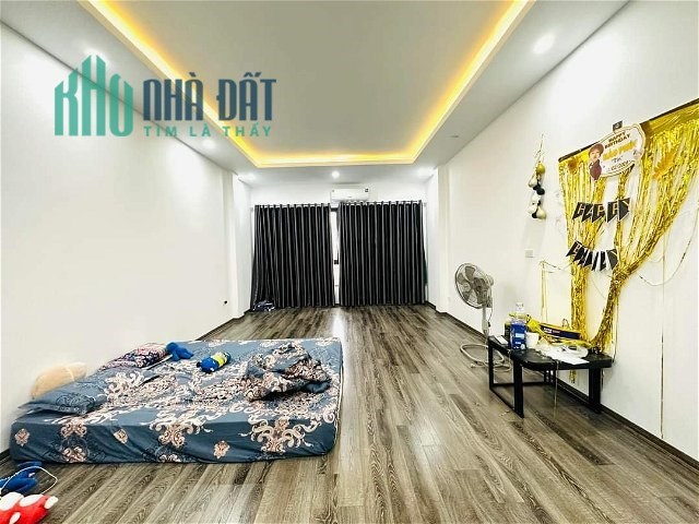 TRUNG TAM ĐỐNG ĐA - GẦN PHỐ GẦN ÔTÔ TRÁNH - NGÕ THOÁNG ĐẸP VĨNH VIỄN - Ở SƯỚNG AN NINH TỐT
