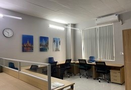 Chia sẻ văn phòng Vinhomes Cầu Rào 2 an ninh tốt, DT 80m2, có thang máy, ô tô đỗ cửa giá chỉ từ 3