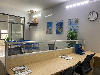 Chia sẻ văn phòng Vinhomes Cầu Rào 2 an ninh tốt, DT 80m2, có thang máy, ô tô đỗ cửa giá chỉ từ 3