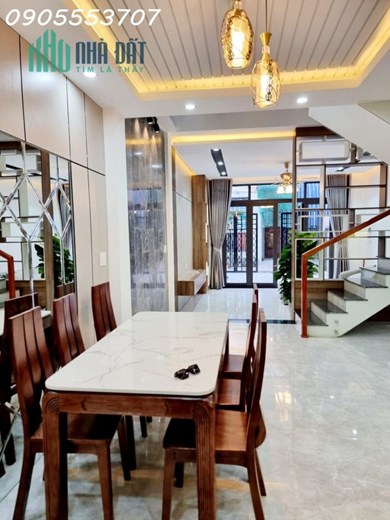 Nhà đẹp 3 tầng, phong cách Âu, kiệt 2 Ô tô rượt nhau thông HOÀNG THỊ LOAN, Liên Chiểu, Đà Nẵng, chỉ