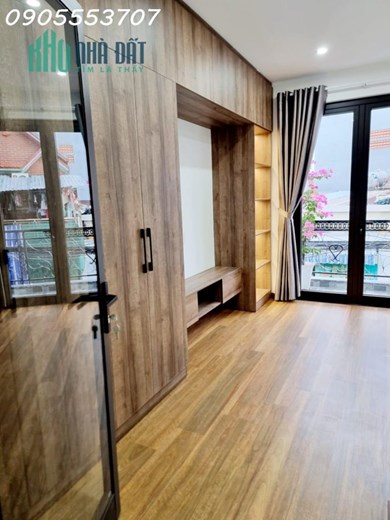 Nhà đẹp 3 tầng, phong cách Âu, kiệt 2 Ô tô rượt nhau thông HOÀNG THỊ LOAN, Liên Chiểu, Đà Nẵng, chỉ