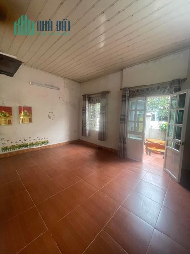 Nhỉnh 2 tỷ xíu có ngay căn nhà cấp 4, 74m2, ngõ thông, ô tô đỗ cửa Do Hạ, Tiền Phong Mê Linh.