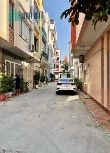 Bán nhà khu phân lô 654 Ngô Gia Tự, 40m 4 tầng ô.tô đỗ cửa GIÁ 3.6 tỉ