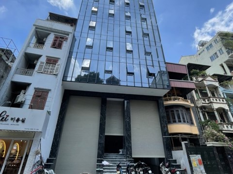 Cho Thuê tòa nhà Văn Phòng 9 tầng mặt Phố Thụy Khuê Dt 196m2 Mt 12m. Giá 250tr/th