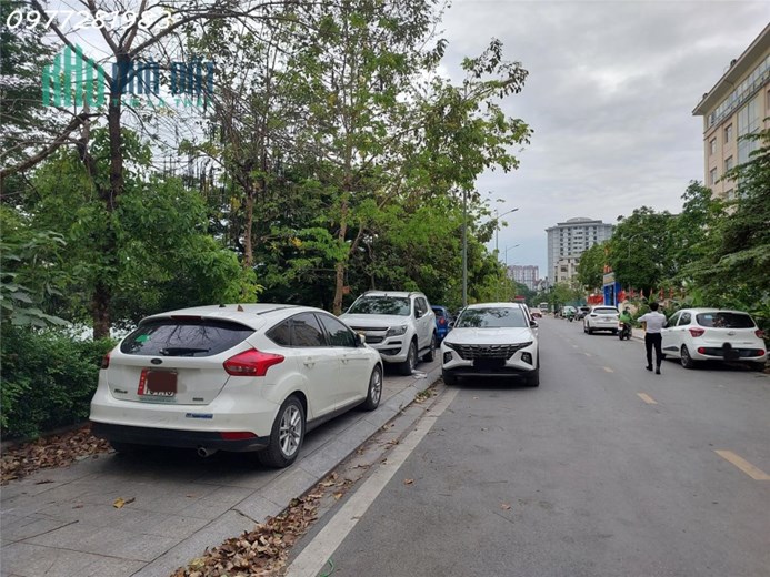 BÁN GẤP LIÊN KỀ TRỊNH VĂN BÔ, PHÂN LÔ, XE TẠI, VỈA HÈ, GIÁ 10 TỶ