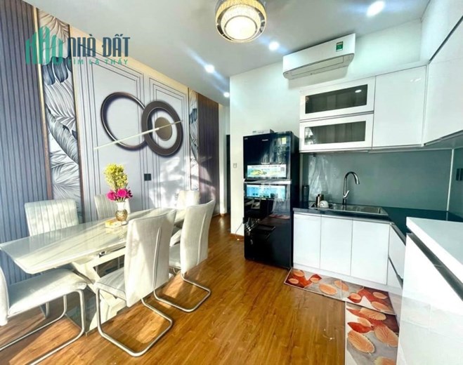 Bán nhà quận 7 - Mặt tiền kinh doanh 70M2  - 4 Tầng