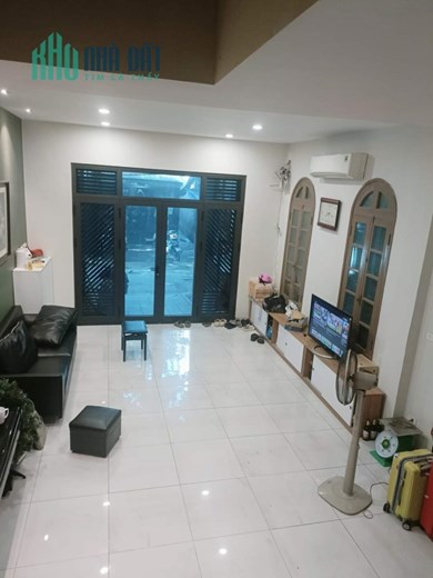 GIẢM SÂU - BÁN GẤP - PHÂN LÔ LẠC TRUNG - LÔ GÓC - VỈA HÈ - Ô TÔ TRÁNH - 42M - 5T - HƠN 6 TỶ