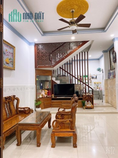Bán nhà Gò Vấp, sát công viên Làng Hoa. 68m2, ngang 5m2, 4 tầng chỉ 5.65 tỷ