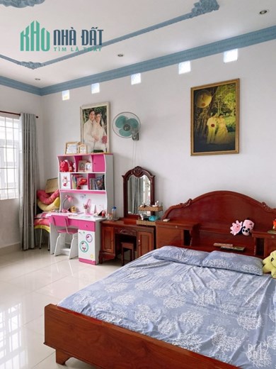Bán nhà Gò Vấp, sát công viên Làng Hoa. 68m2, ngang 5m2, 4 tầng chỉ 5.65 tỷ