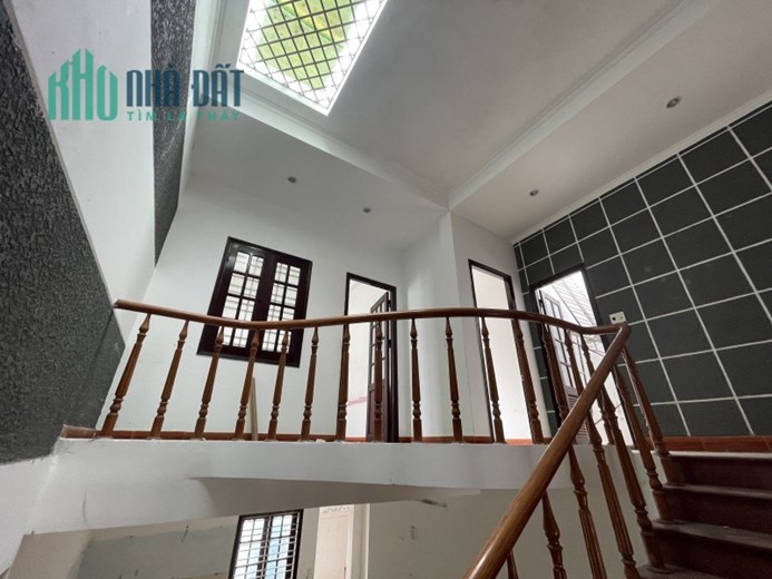 SIÊU PHẨM LÔ GÓC SƠN TRÀ NGANG LỚN, NỞ HẬU MẶT TIỀN LƯƠNG THẾ VINH ĐÔNG ĐÚC