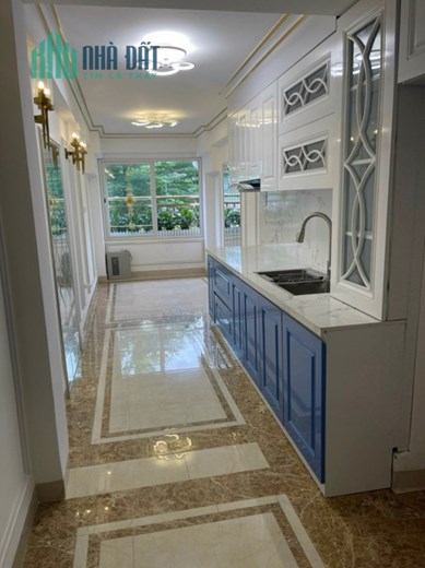 Bán Gấp Mặt phố Bưởi, Ba Đình: Vỉa hè rộng, Nhà mới, KD Đa dạng 24m2, 6T, 6.4 tỷ