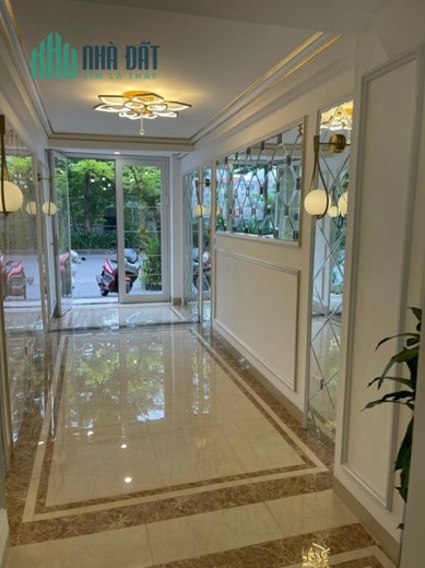 Bán Gấp Mặt phố Bưởi, Ba Đình: Vỉa hè rộng, Nhà mới, KD Đa dạng 24m2, 6T, 6.4 tỷ