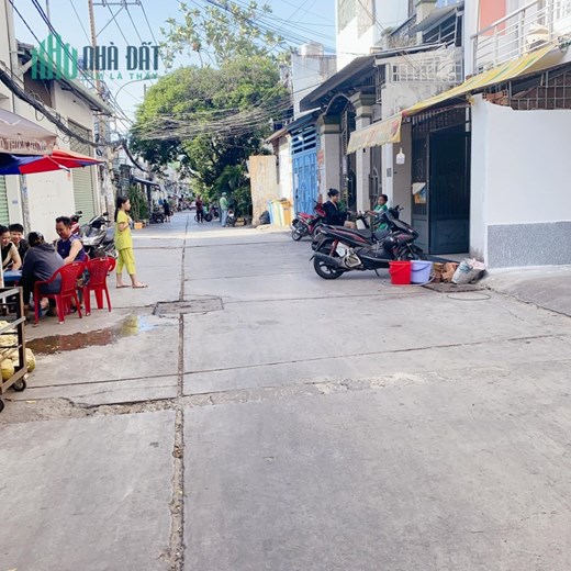 MẶT TIỀN ĐƯỜNG SỐ 12 - DT 4x20M - ĐƯỜNG ÔTÔ THÔNG TỨ PHÍA BÌNH LONG LÊ VĂN QUỚI - 2 TẦNG 4PN CHỈ