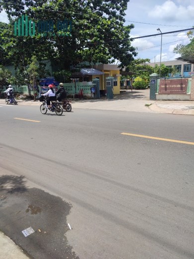 NHÀ ĐẸP - GIÁ TỐT - Chính Chủ Cần Bán Nhanh Căn Nhà Tại Đường Nguyễn Thị Định, Giồng Trôm, Bến Tre