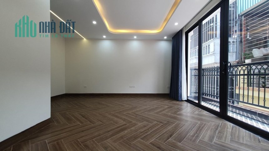 Bán nhà Hồ Ba Mẫu - Đống Đa 45m, 7 tầng, thang máy, nhà đẹp, gần hồ, ở thích.