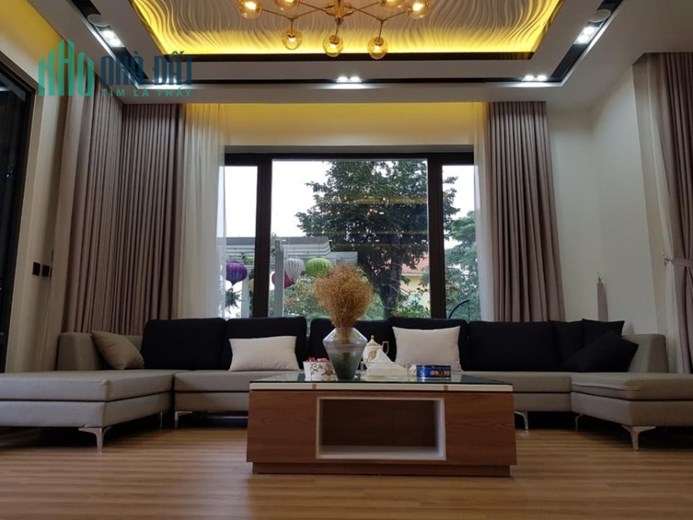 Mặt phố Hoàng Như Tiếp, Long Biên, DT150m, MT8m, 5 tầng, cho thuê 100tr/th