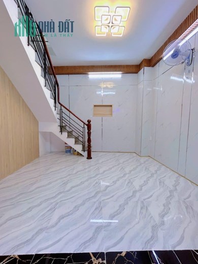 KHÓ TIN MÀ THẬT, NHÀ MẶT TIỀN THOẠI NGỌC HẦU, 4 TẦNG, GIÁ 3.05 TỶ.