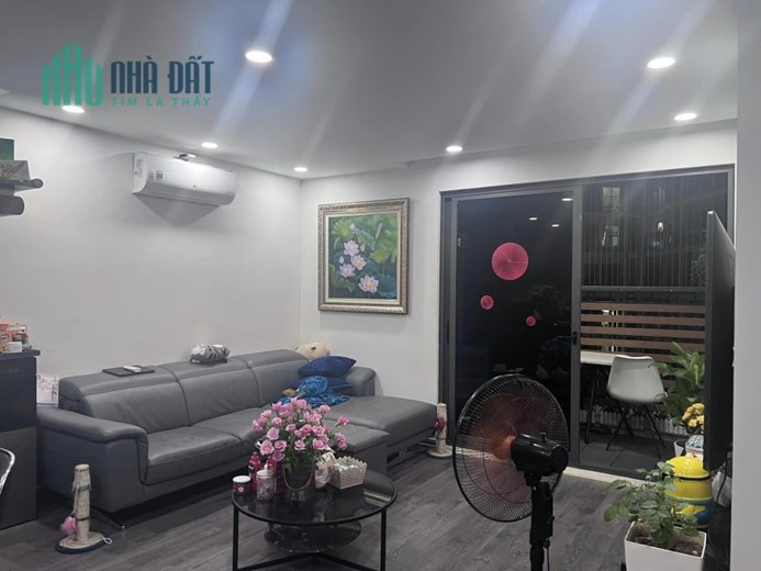(QUÁ CHẤT ) Bán chung cư The Garden Hill 99 Trần Bình 100m 3PN Tặng NT view bể bơi hơn 3ty