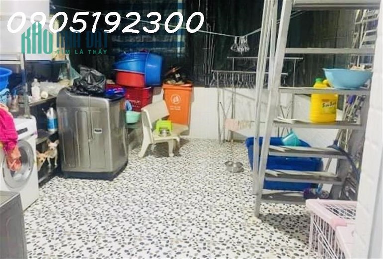 GIÁ MỚI 5.6 TỶ CĂN NHÀ BÀ HOM, Q.6, XE HƠI TỚI NHÀ. 
+ S: 90m2 -  3 TẦNG ĐÚC BTCT,
