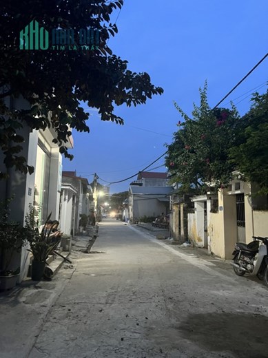 Tổng 64m2 mặt tiền 5m đường bê tông rộng 4m
Địa chỉ: Xuân trung, xã Thủy xuân tiên, Chương mỹ, HN