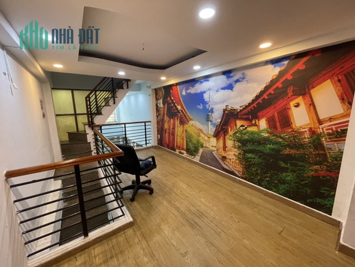 Bán Nhà Cư Xá Đồng Tiến Dt 4x8 nhà 3 tầng giá 5.9 tl