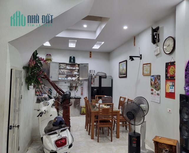 BÁN NHÀ RIÊNG NGÕ 82, PHỐ YÊN LÃNG 48M2 x MT 4M, NGÕ TO NHƯ PHỐ, NGAY GẦN Ô TÔ ĐỖ, GIÁ 7.7 TỶ
