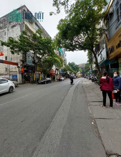 BÁN NHÀ PHÂN LÔ PHỐ THÁI HÀ GẦN BỂ BƠI THÁI HÀ: 45M2, Ô TÔ CHẠY QUANH NHÀ, NGÕ THÔNG, CHỈ 7.8 TỶ