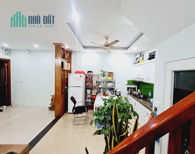 CẦN BÁN NHÀ PHỐ HOÀNG CẦU: 43M2 X 4 TẦNG, Ô TÔ 7 CHỖ ĐỖ, NHÀ MỚI ĐẸP Ở NGAY, CHỈ 7.8 TỶ