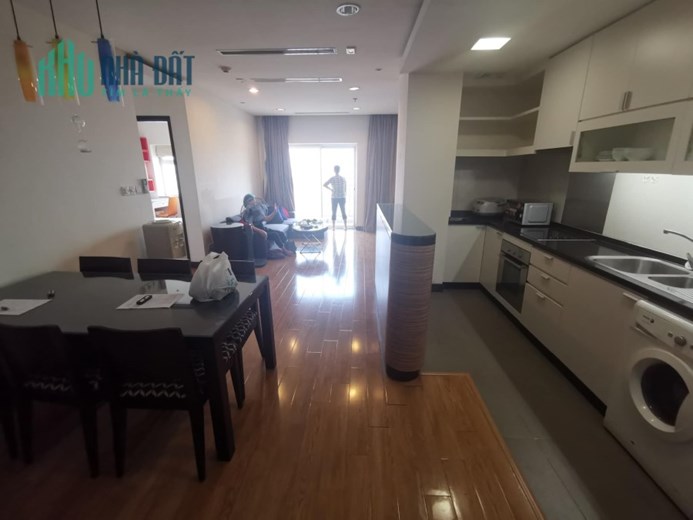 ĐỈNH CHƯA ? Bán chung cư quận Ba Đình Hòa Bình Green 110m 3PN tặng NT view hồ Tây 5.xty
