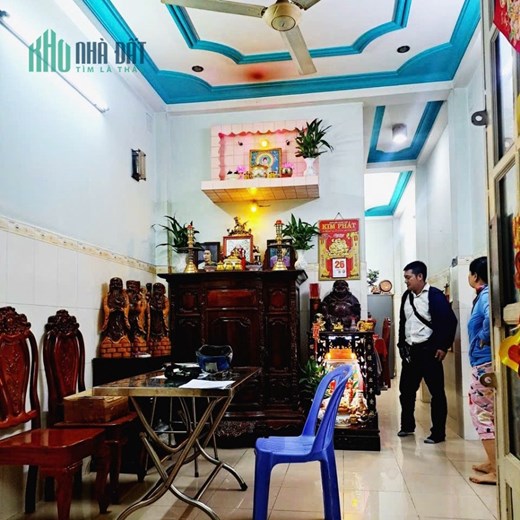 Bán  nhà chính Chủ MTKD ngay Nguyễn Sơn quận Tân Phú 43m2 -4T hơn 5 tỷ TL
