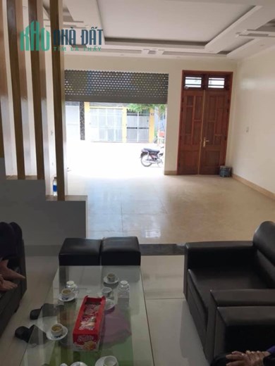 Cho thuê nhà 06 phòng ngủ tại Liên Bảo.  Vị trí gần chung cư vinaconex. Giá 19tr/ tháng.