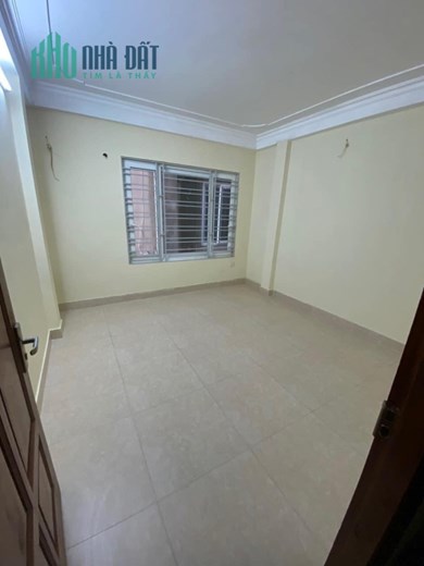 Cho thuê nhà ngõ Ngọc Hồi, Hoàng Mai 11tr 6pn