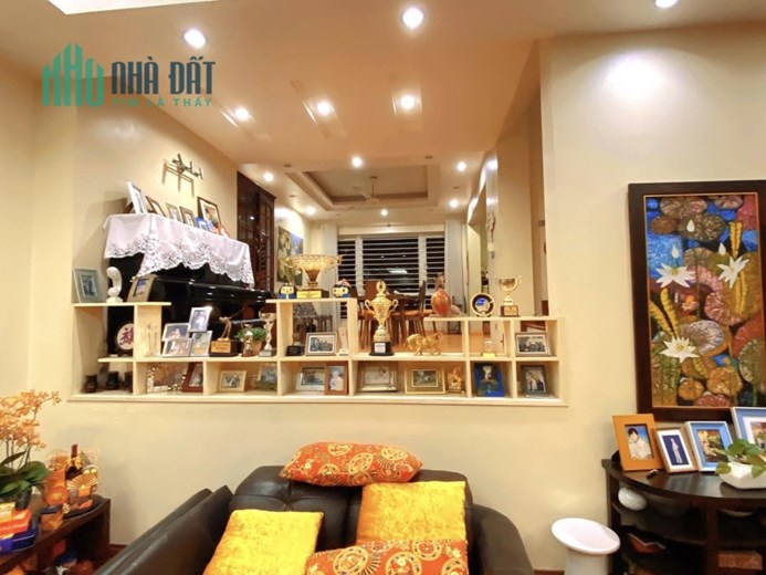 Khu vip công an, vị trí cực đẹp, liền kề Tổng Cục 5 60m2 x 5 tầng giá rẻ , nhà siêu nội thất